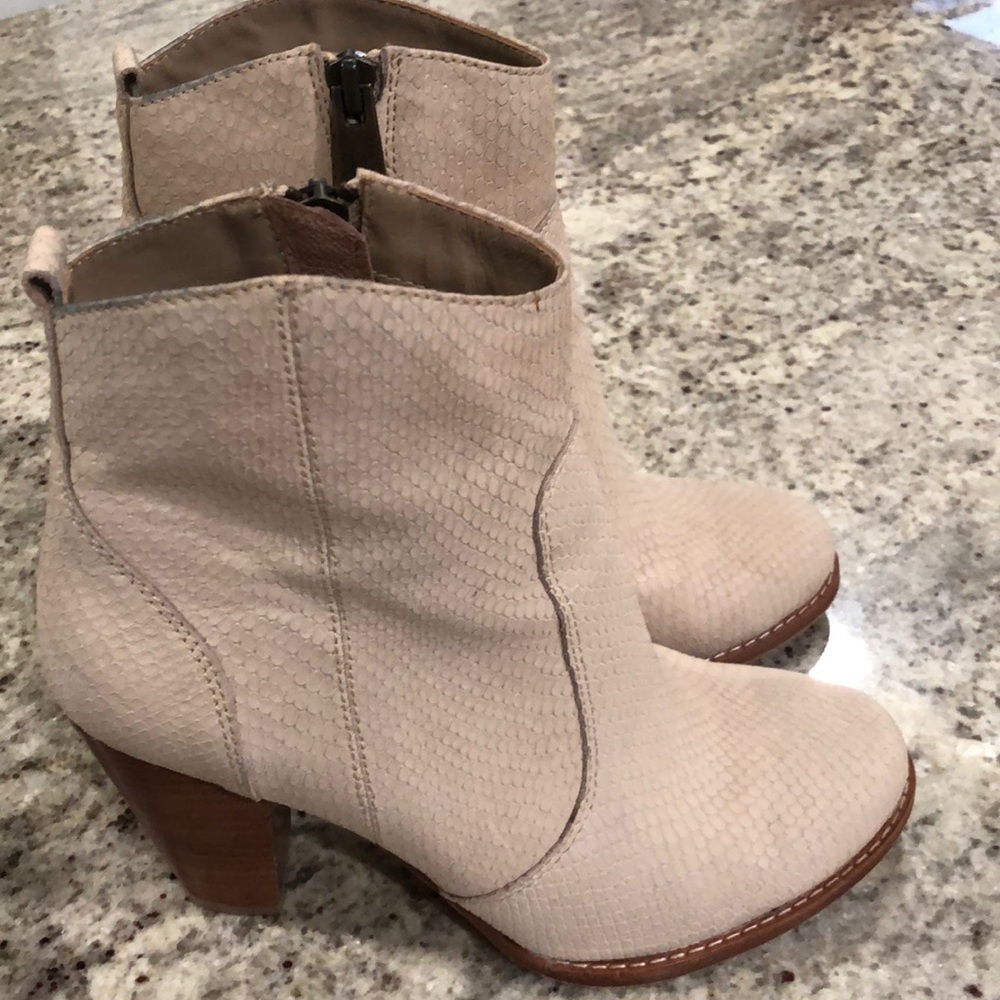 JOIE Beauties!